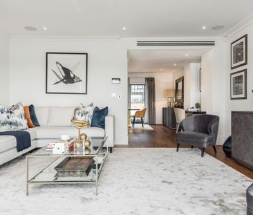 Three Bedroom Flat to rent in W6 9UF - Photo 5