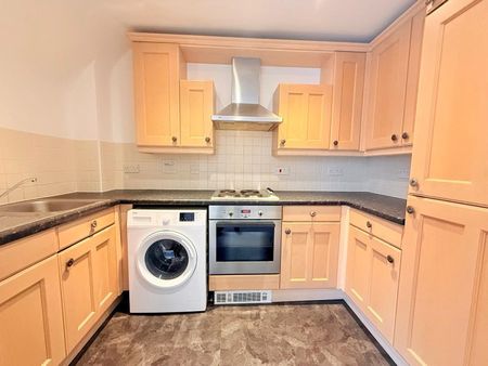 St Catherines Wood, Camberley, Surrey, GU15 - Photo 3