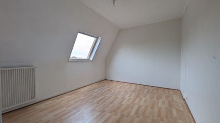 Location Appartement 4 pièces 100m² - Photo 3