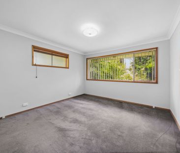 Large Block, Spacious House, Perfect Location! - Photo 3