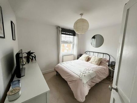 2 bedroom terraced house to rent - Photo 4