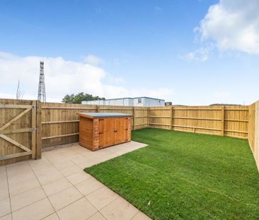 3 bedroom semi-detached house to rent - Photo 6