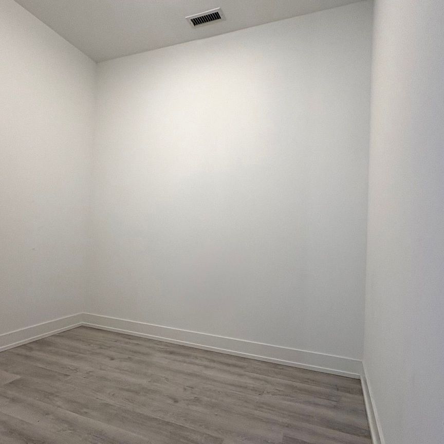 For Lease - 20 Inn On The Park Drive Unit# 443, Toronto, Ontario - Photo 1