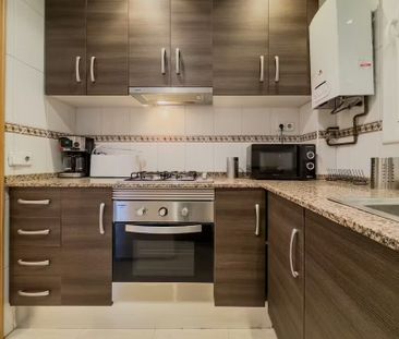 Carrer d'Occident, L'Hospitalet de Llobregat, Catalonia - Photo 4