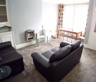 1 bedroom in a flat share to rent - Photo 5
