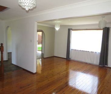 GREAT FAMILY HOME !!! - Photo 2