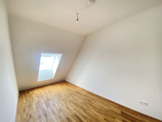 TRAUM WEITBLICK 2 Zimmer + Balkon - 1 bedroom apartment + balcony ERSTBEZUG =Das Laurenz= U3 - Photo 1