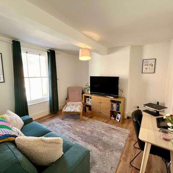 West Street Banbury, OX16 - Photo 1