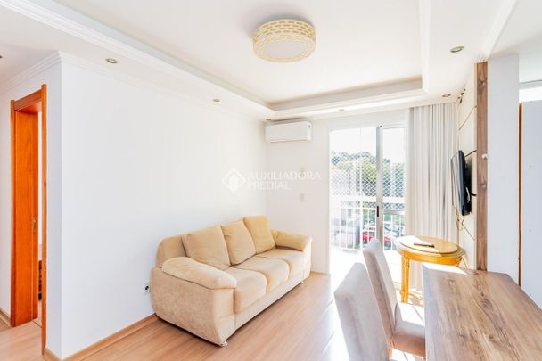 Apartamento com 2 quartos e 57m² para alugar em Jardim Carvalho, Porto Alegre. - Photo 1