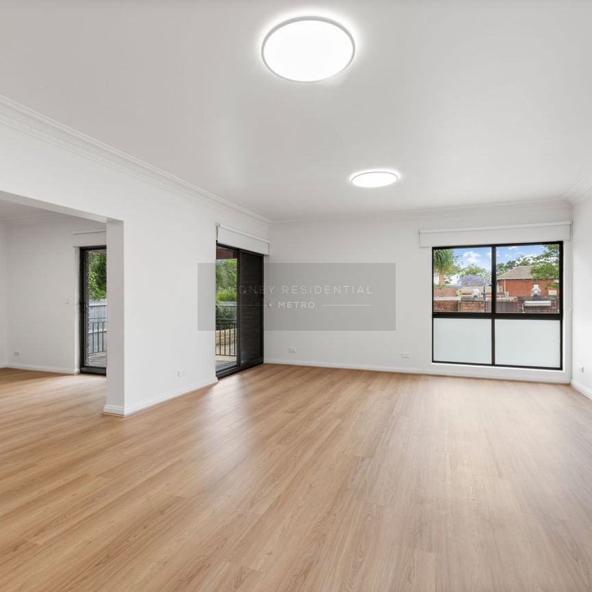 Spacious & Fully Renovated Family Home in Prime Strathfield Location - Photo 1
