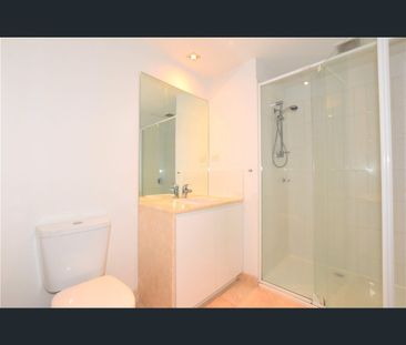 1704/8 Downie Street, Melbourne, Vic 3000 - Photo 4