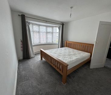 Room in a Shared House, Narborough Road South, LE3 - Photo 1