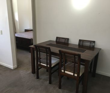 Fully furnished two bedroom apartment in the heart of Brisbane - Photo 4