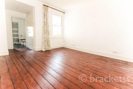 4 bedroom semi-detached house to rent - Photo 5