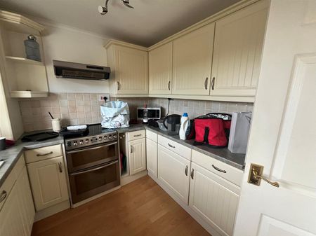 Flat 7 Sycamores, 4 Queens Road, Weston Super Mare - Photo 5