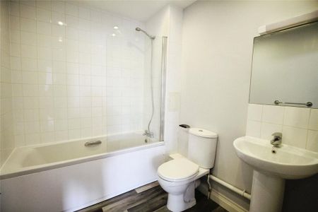 2 bedroom flat to rent - Photo 5