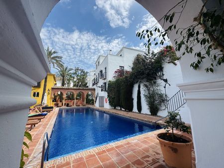 Townhouse in The Golden Mile - Photo 3