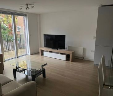 Room in a Shared Flat, Egleton House, SW15 - Photo 2