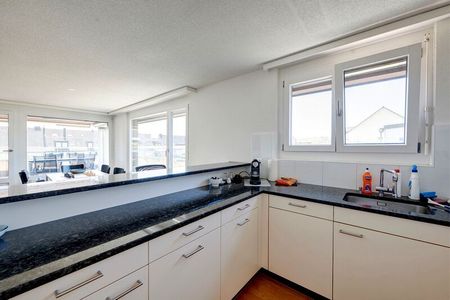 21/2-ROOM ATTIC APARTMENT IN BERN - LÄNGGASSE, FURNISHED, TEMPORARY - Photo 4