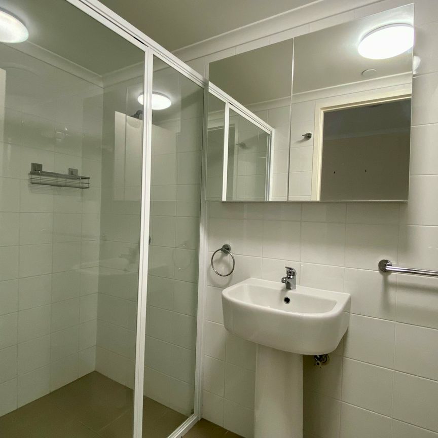 1 BEDROOM 1 BATHROOM FURNISHED STUDIO UNIT - Photo 1