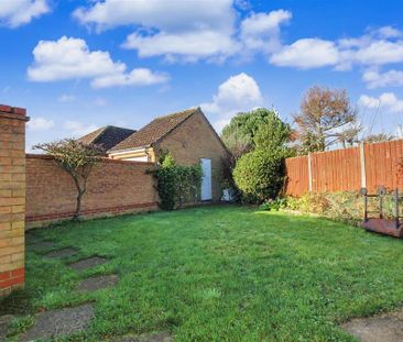 3 bedroom detached bungalow to rent - Photo 4