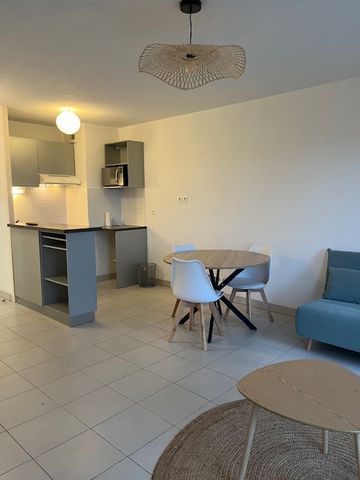 Location Appartement 2 pièces 45m² - Photo 3