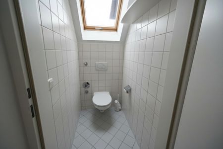 Exklusive Dachgeschosswohnung mit großer Terrasse – Ruheoase im Herzen von Linz - Photo 5