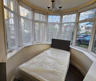 Room in a Shared Flat, Manor Drive, HA9 - Photo 1