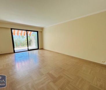 Location Appartement 2 pièces 55m² CANNES 06400 - Photo 2