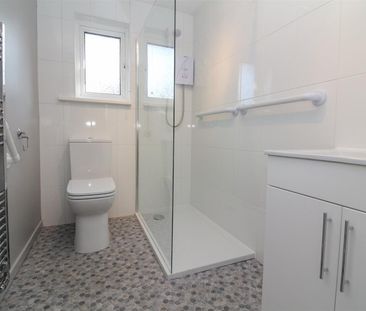 2 Bedroom House - Photo 5