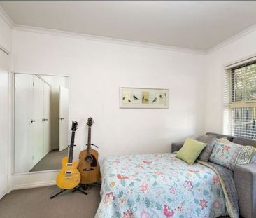 Thinking of selling? Contact our agent - Photo 1