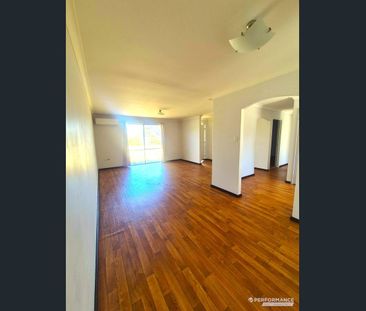 20 Glenbawn Drive, South Lake, WA 6164 - Photo 5