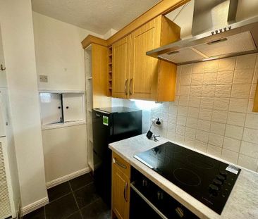 2 bedroom end of terrace house to rent - Photo 4