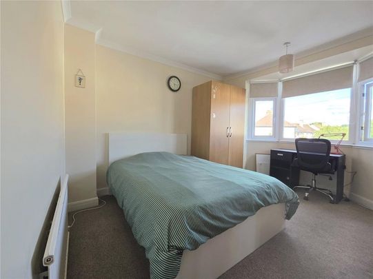 1 bedroom in a house share to rent - Photo 1