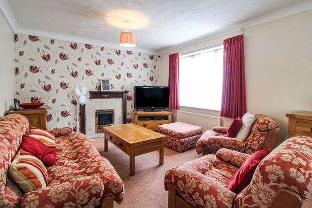 4 bedroom detached house to rent - Photo 1