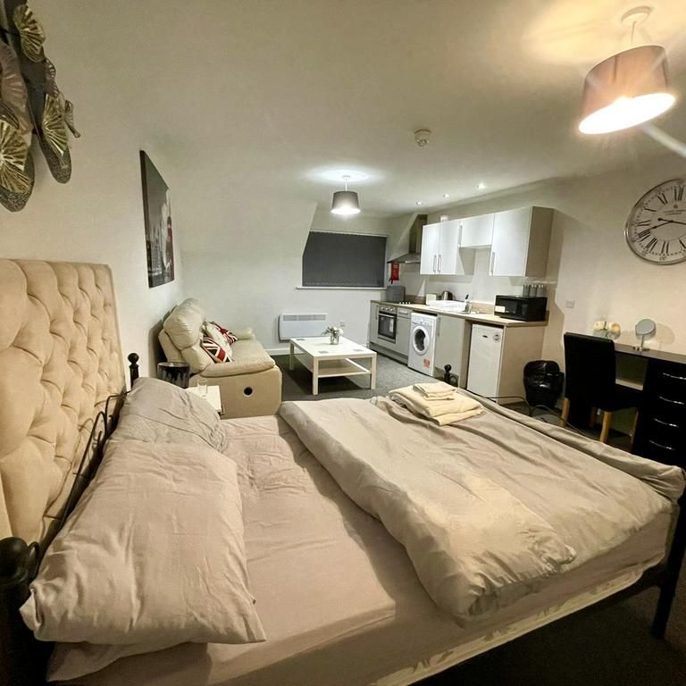 Studio to rent - Photo 1