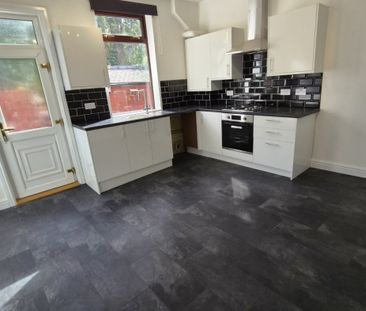 2 bed Terraced - To Let - Photo 4