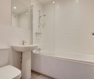 Winchelsea Gardens, Worthing, BN11 - Photo 6