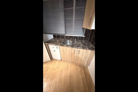 Room in a Shared House, Ashbourne Parade, W5 - Photo 2