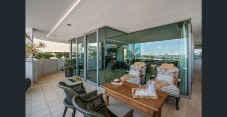 Panoramic City, River and Kings Park Views - Photo 4