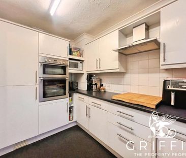 London Road, Grays, RM17 - Photo 4