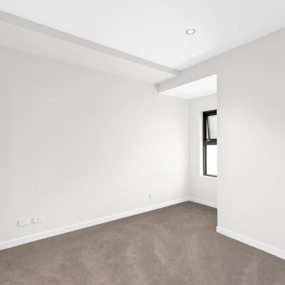 Luxury Living in State High School Catchment! - Photo 1