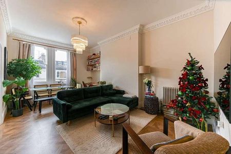 Flat, Sinclair Road, Olympia, W14 - Photo 2