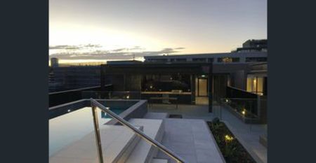 Stunning 1 Bed 1 Bath 2 Balconies Apartment With Air-Con in Finery for Lease! - Photo 4