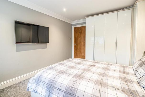 3 bedroom apartment to rent - Photo 1