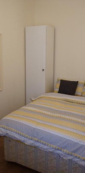 6 bedroom house share to rent - Photo 1