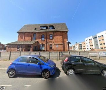 Studio Flat, Moss Lane East, M14 - Photo 1