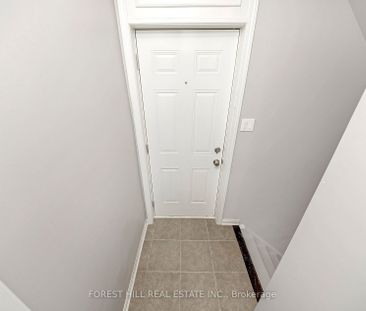 For Lease - 928 Dice Way, Milton, Ontario - Photo 2