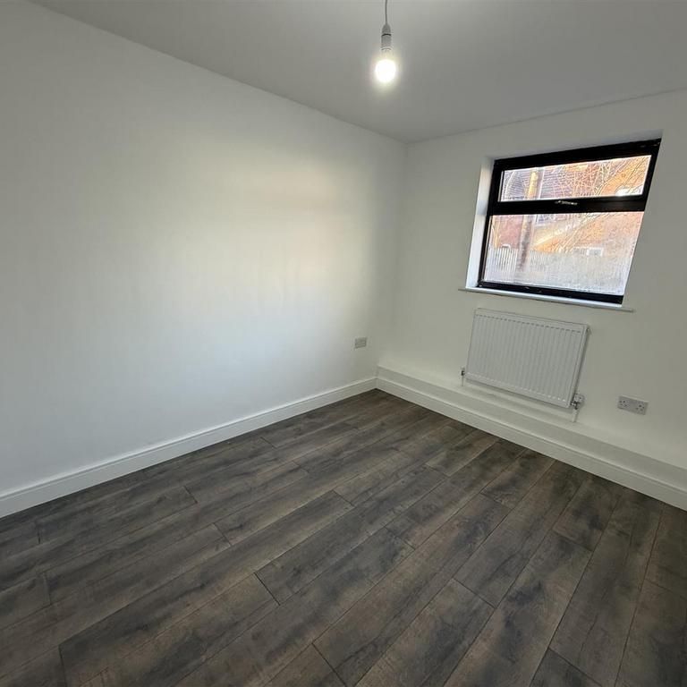 2 bedroom detached bungalow to rent - Photo 1