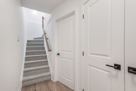 For Lease - 802 Ninaatik Place Unit# B, Blossom Park - Airport and Area, Ontario - Photo 4